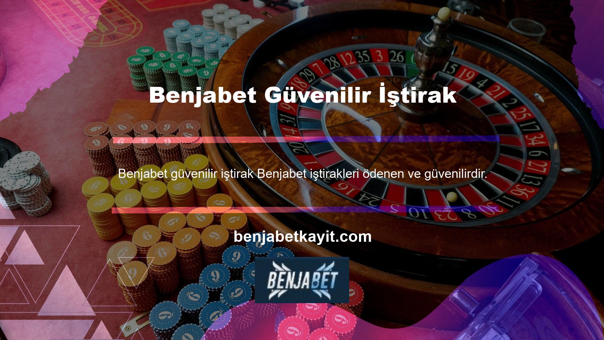 Hesap makinesi, çalar saat, takvim ve daha fazlası gibi çeşitli özellikler sağlar